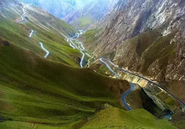 这条虐不过独库,美不过川藏线,却是很多人又爱又恨的国道219—新藏线.