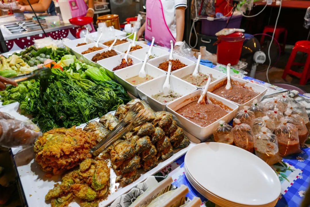 吃吃吃逛逛逛,泰国夜市小吃指南 必吃的美食和要避开的雷都在这篇里