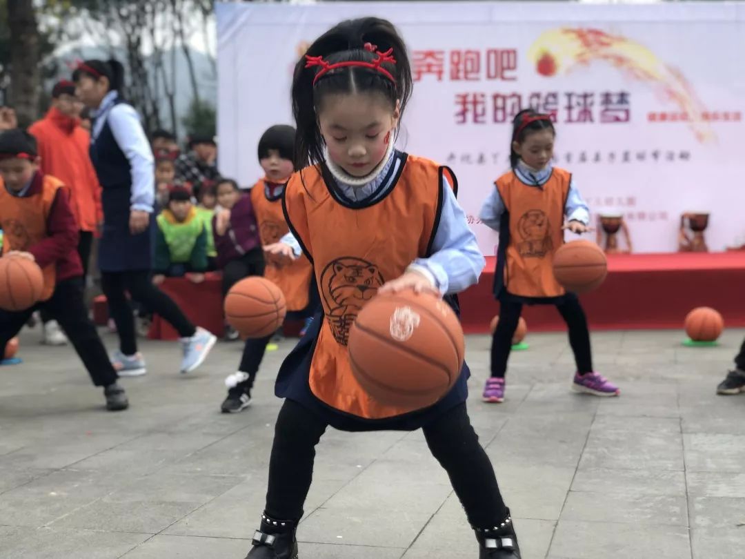 丫儿幼儿园2019新年奔跑吧我的篮球梦精彩瞬间