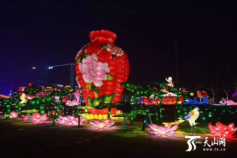 (乌鲁木齐市红光山景区 花灯展)