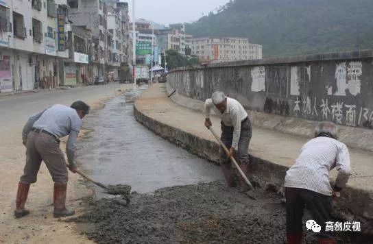 高州大坡镇人民非常开心,通水又通路