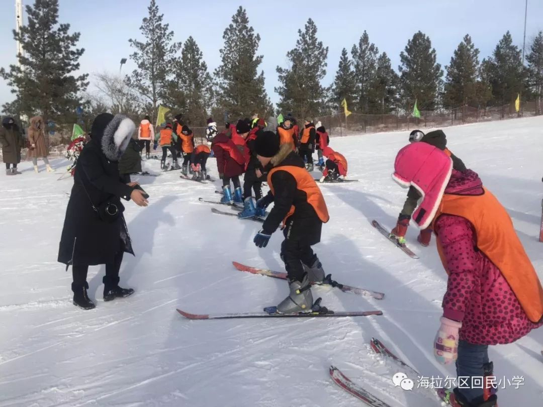 【1046爱冬运】开展校园冰雪运动 喜迎十四冬