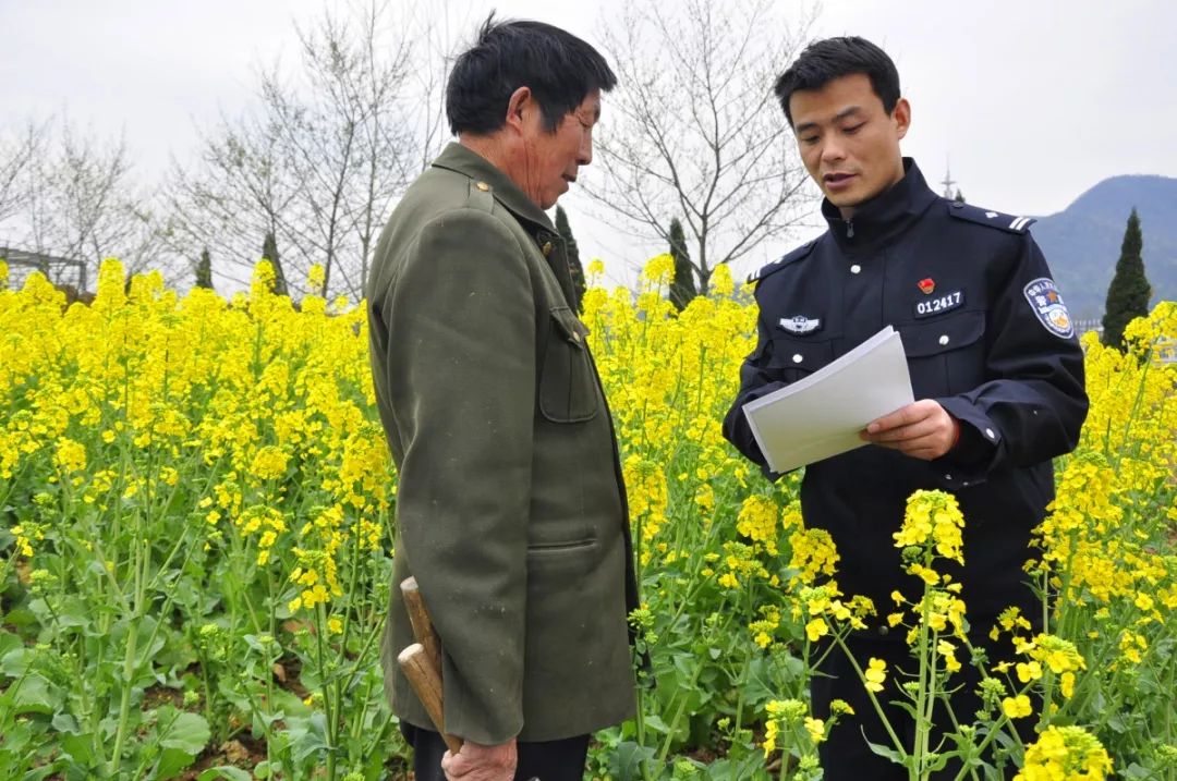 当年8月,孙村派出所需要一名年富力强的负责人带队