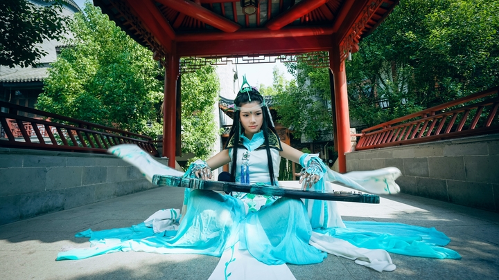 剑网三长歌门琴娘cosplay 这个琴娘超美