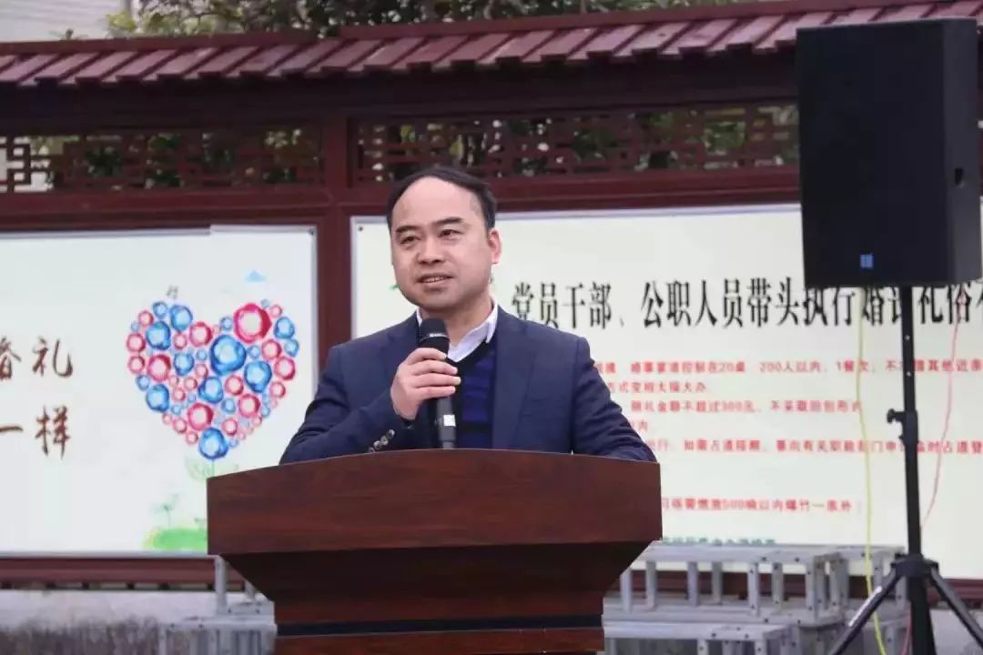 保卫战》新闻发布会在泰顺县南浦溪镇举行,该电影导演王硕,编剧邹德君