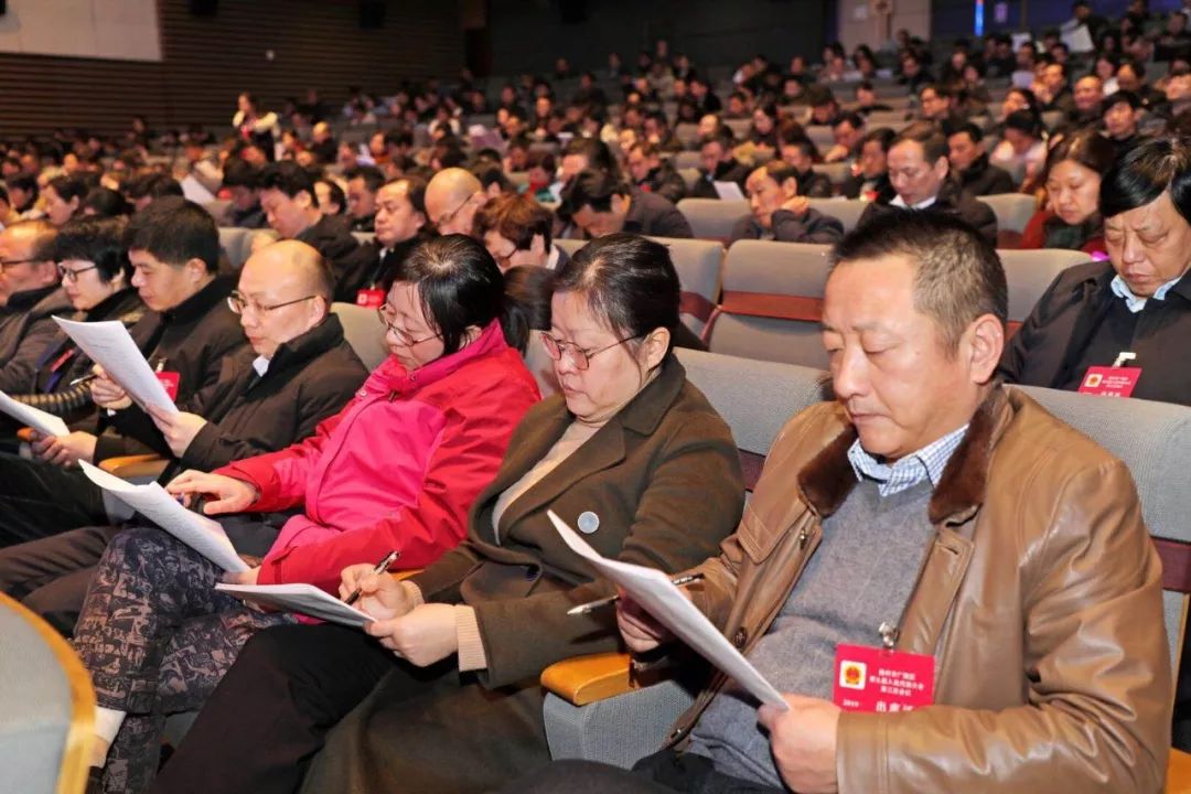 【聚焦两会】广陵区九届人大三次会议隆重开幕