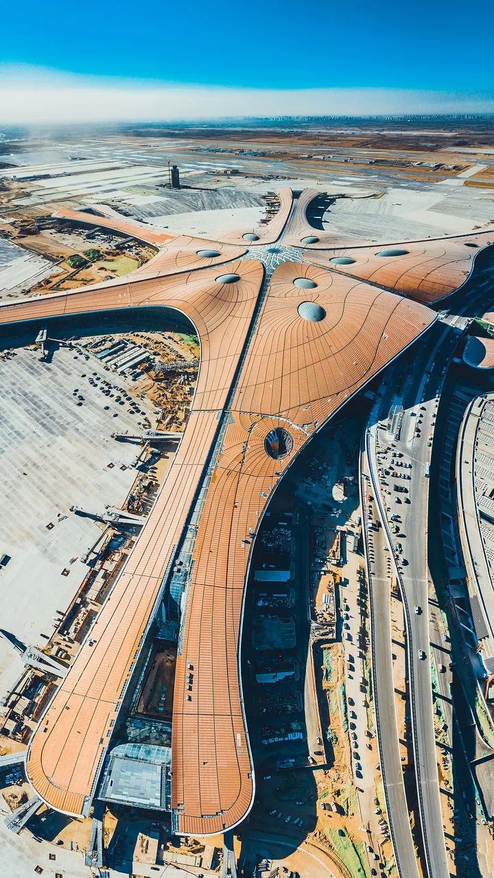 又是中国!世界最大的单体机场,像外星基地一样