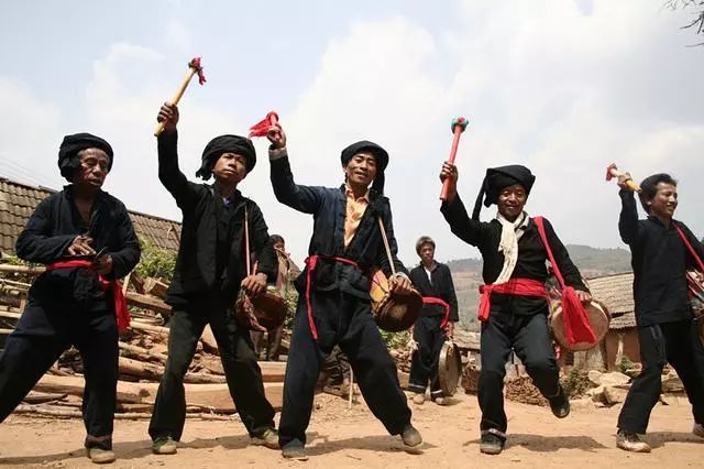 双江县23种民族在长期发展中创造并凝练了以拉祜族,佤族,布朗族,傣族