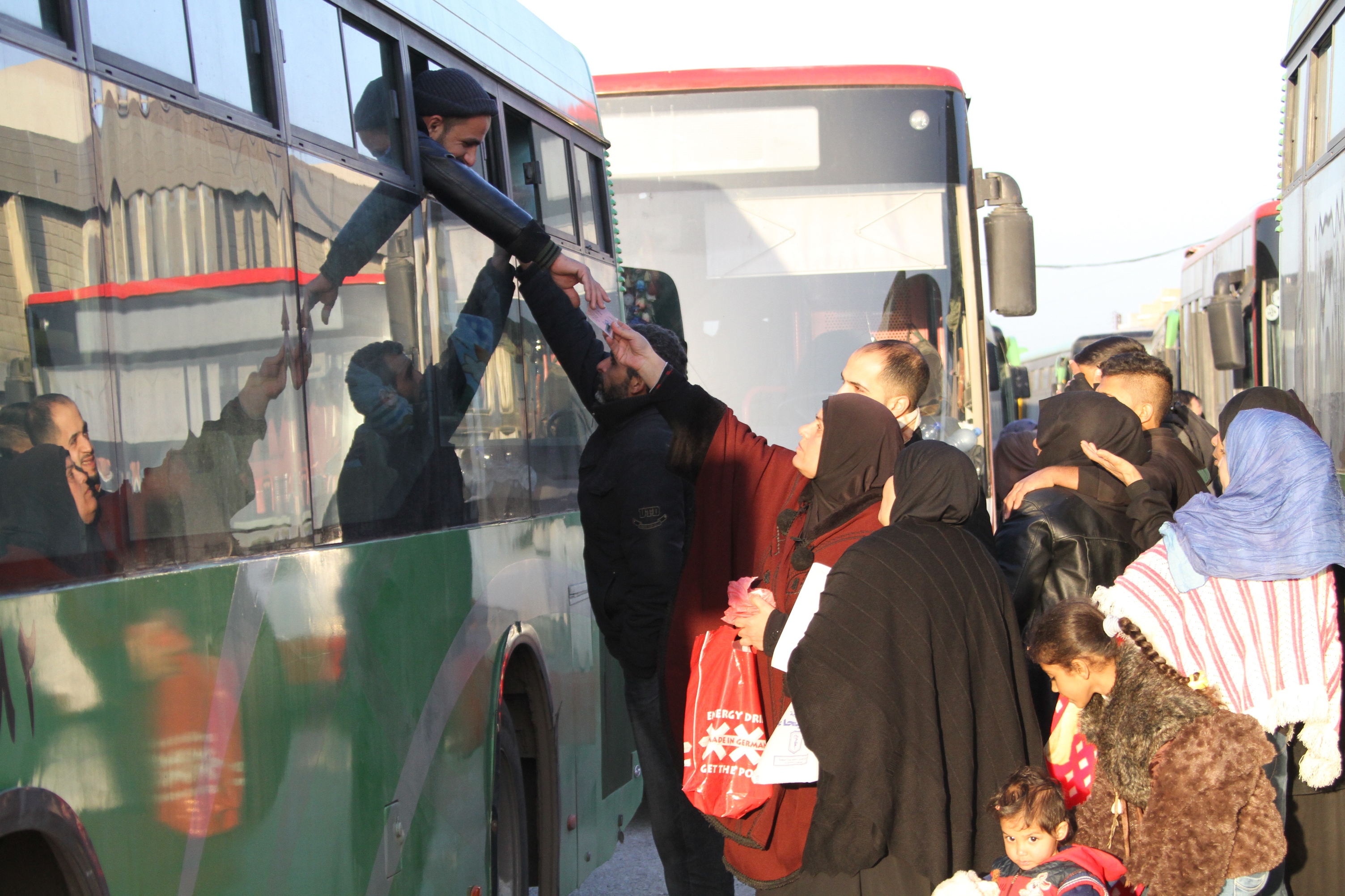 數百名敘利亞難民從黎巴嫩回國 未分類 第6張