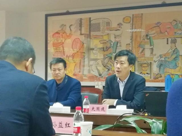 市卫健局局长史国建,医政与中医科潘金江科长,市人民医院院长许信龙