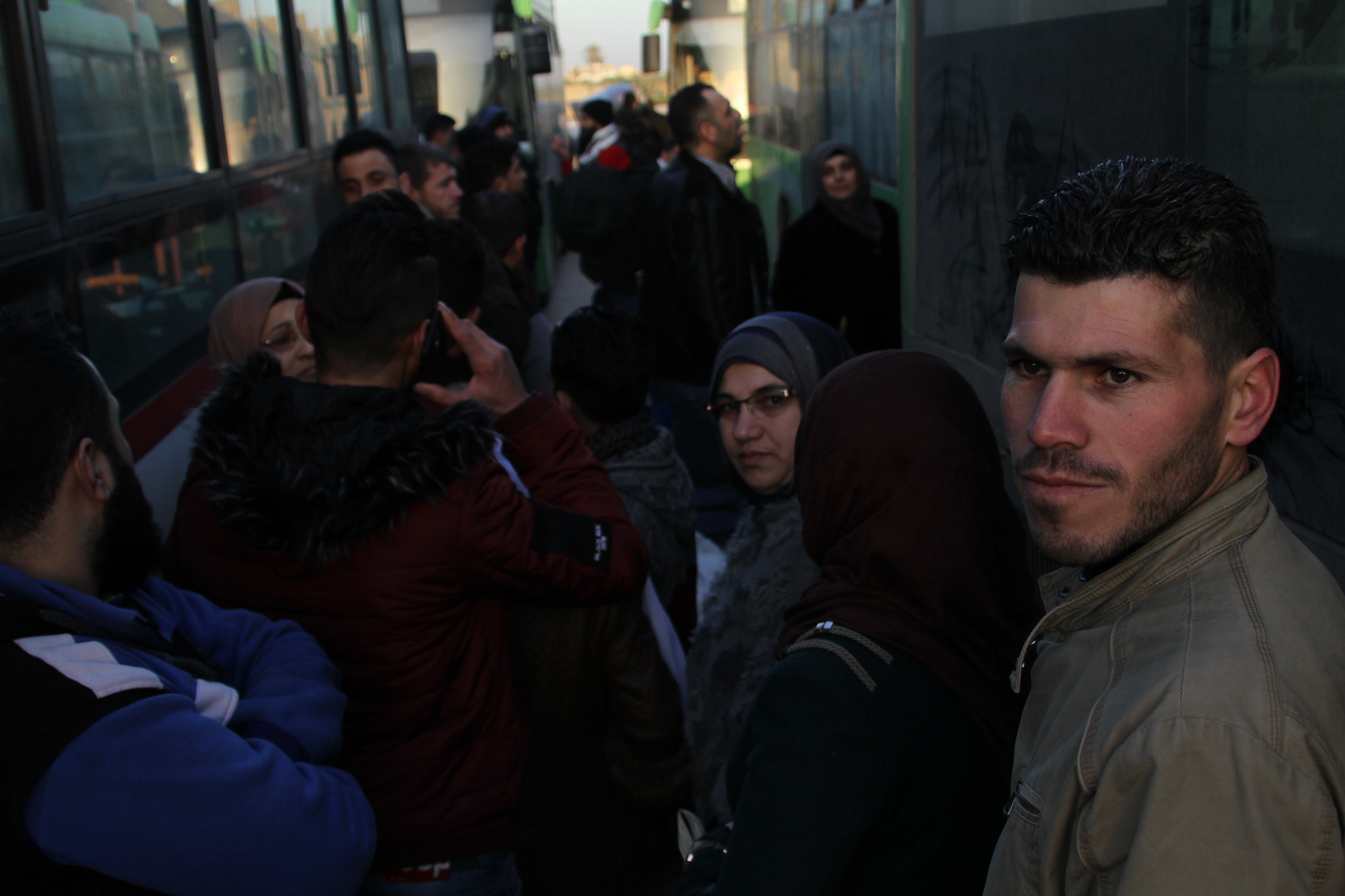 數百名敘利亞難民從黎巴嫩回國 未分類 第3張