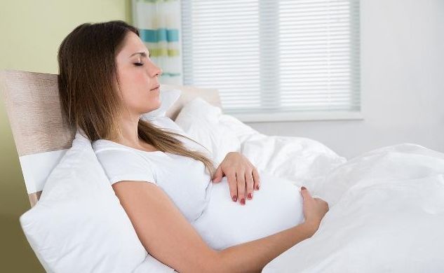 孕期，这两个时间点胎宝宝可能正在熟睡，孕妈尽量别打搅