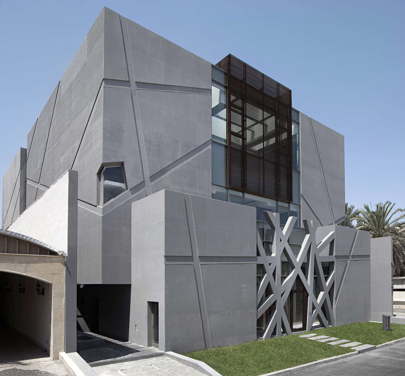 科威特清水混凝土打造的个性别墅艺术特质