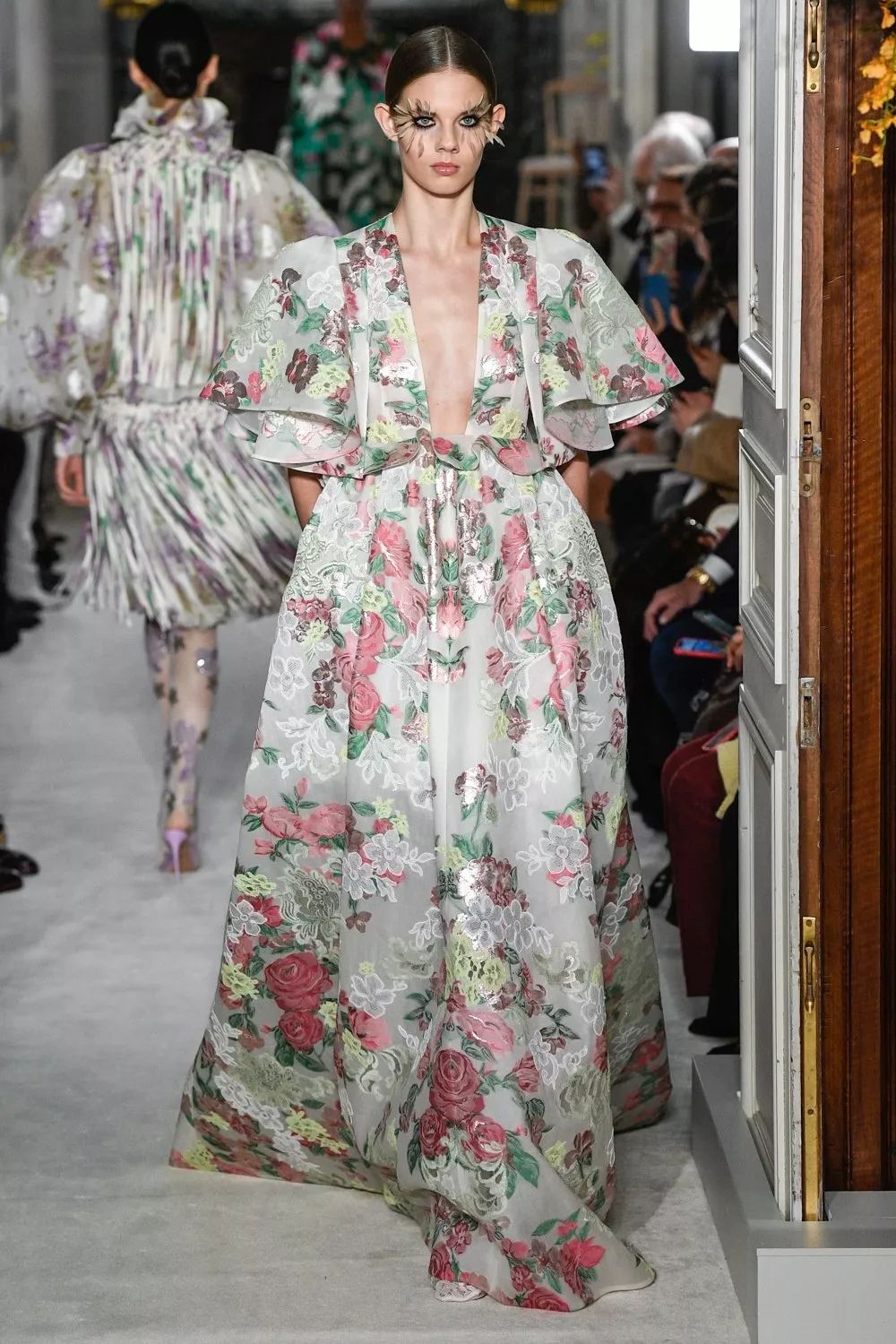 studio sr 时尚资讯 || valentino 2019春夏高定系列