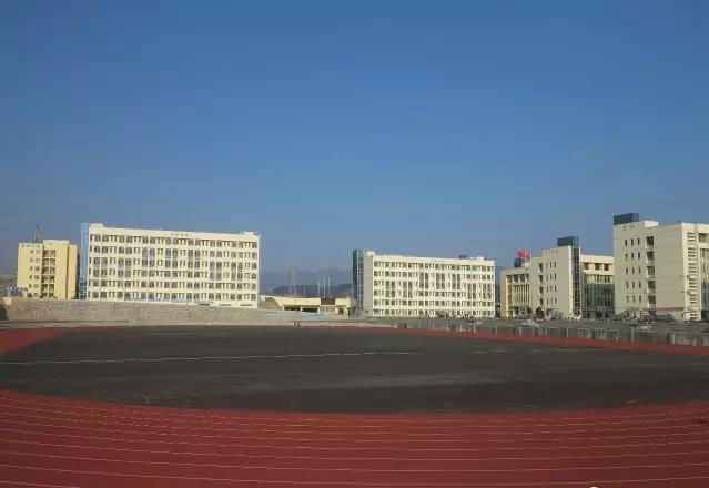 仁怀市第六中学成立于 2012 年 5 月,原名仁怀市茅台高级中学,又名