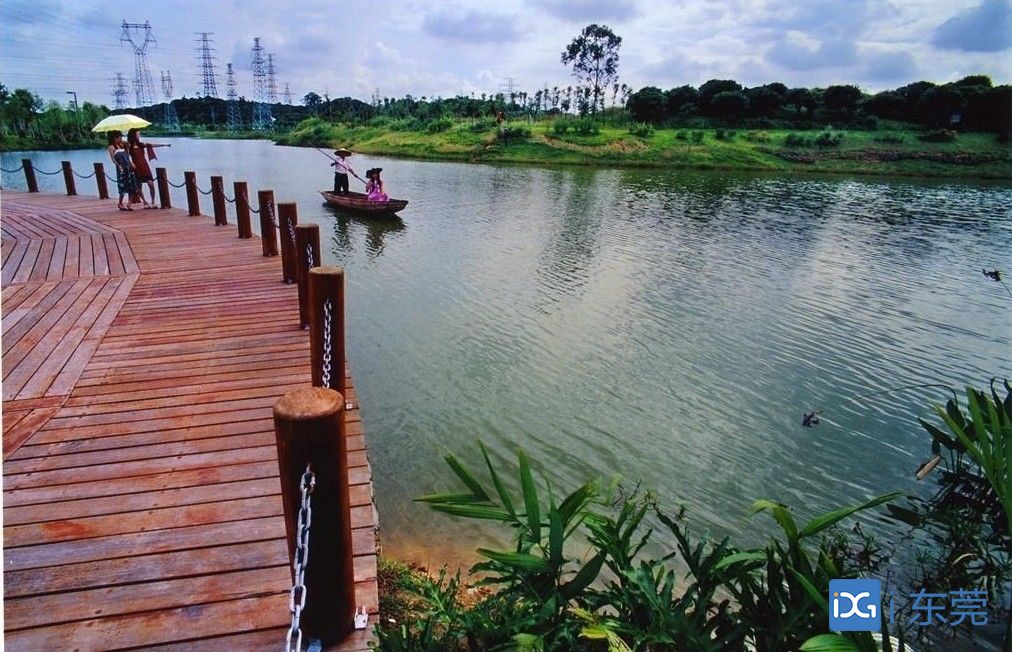 东莞城市湿地公园是一个总称,位于松山湖生态园,包括下沙湿地公园,大