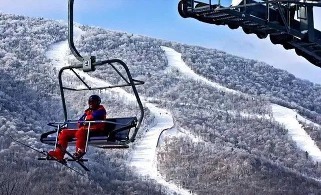 再不去滑雪冬天就要过去啦！国内10大滑雪胜地谈球吧体育(图5)