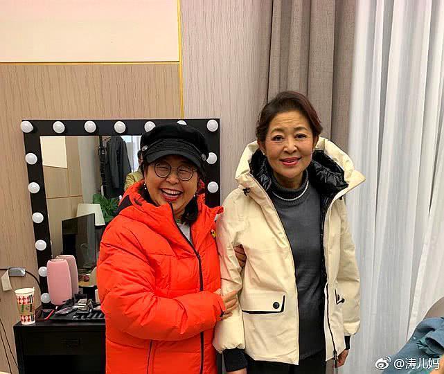 杜海濤媽曬與59歲倪萍合影，沈夢辰的評論亮了！網友：怪不得能紅 娛樂 第6張