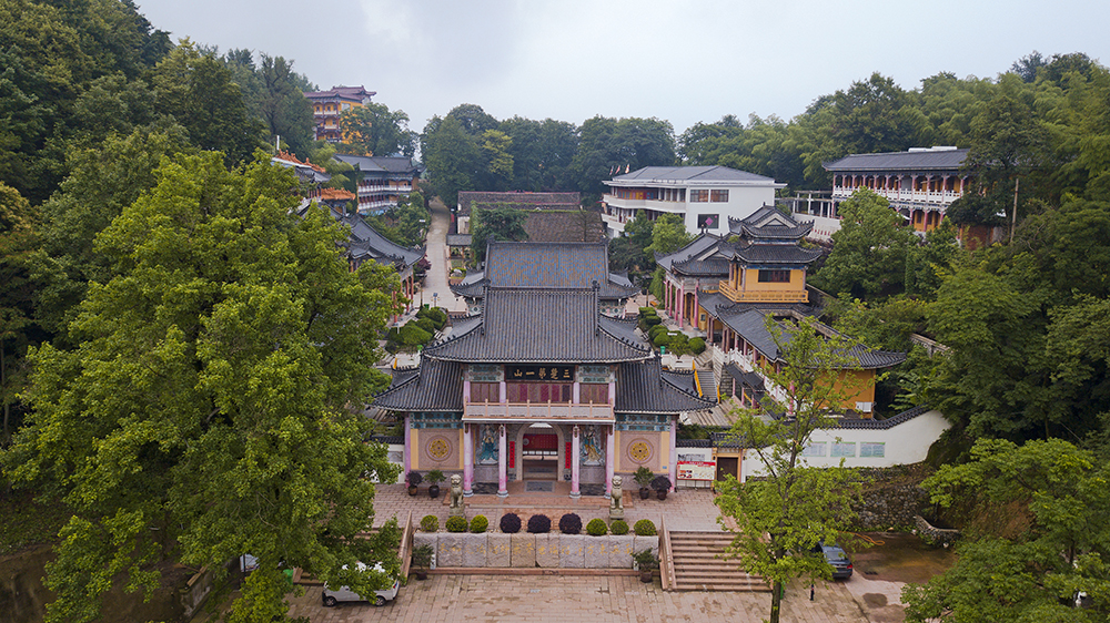 在湖北黄石的深山中居然隐藏著这么一个佛教圣地