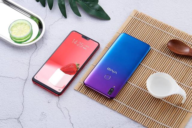 vivo z1青春版对比荣耀畅玩8c:实力水桶机究竟花落谁家?