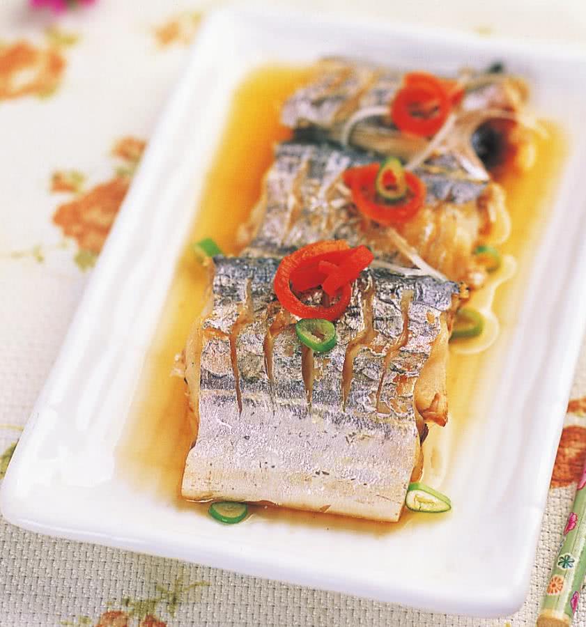 新春宴客就做清蒸带鱼,预示年年有鱼,当下酒菜特别合适