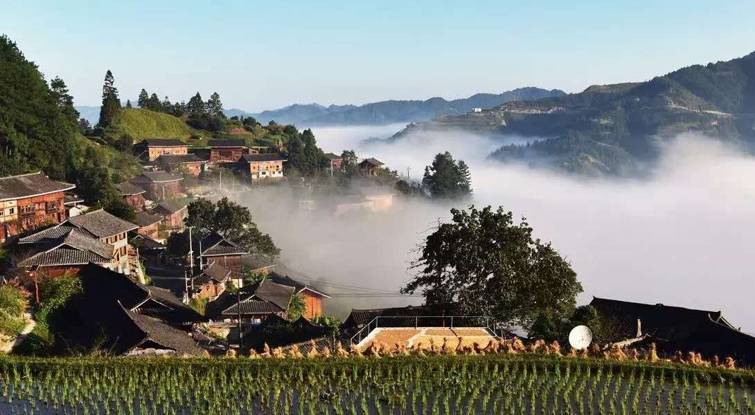 贵州省雷山县白岩村云海图景