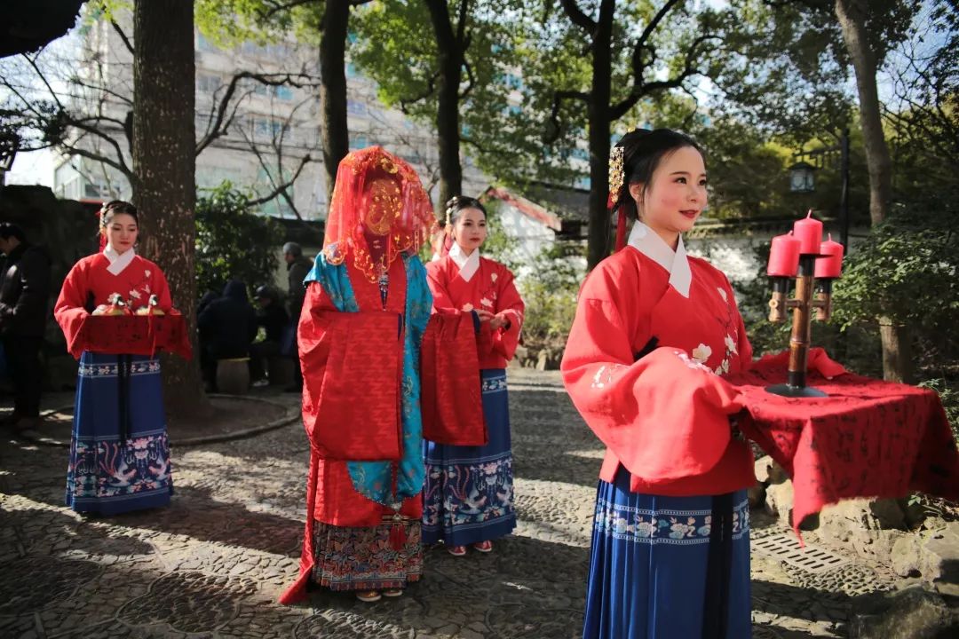 了解古代婚礼流程和形式不需要看电视剧了