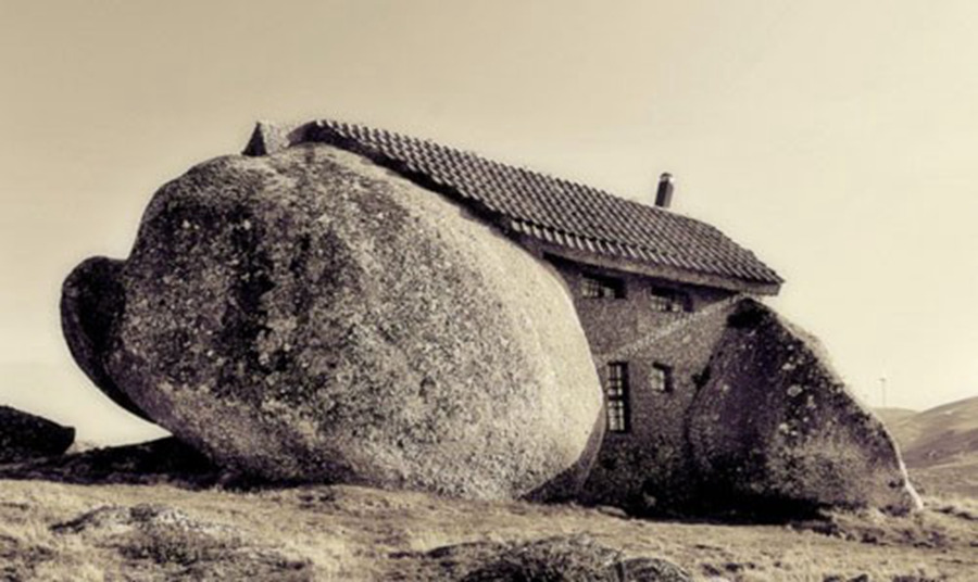 原創
            世界上獨一無二的民居，建在石頭里，堪稱最牛丁子戶 旅遊 第7張