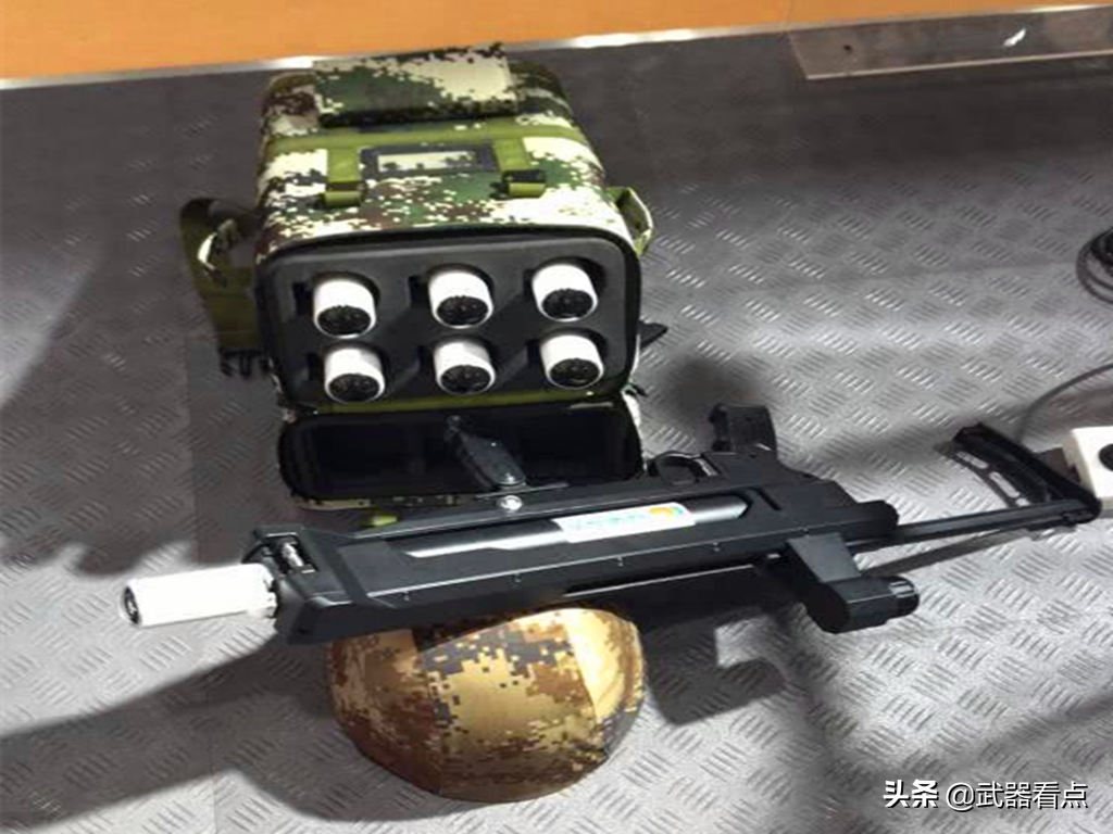 根据展出资料显示:qn-202微型导弹射程为2000米,重约1.