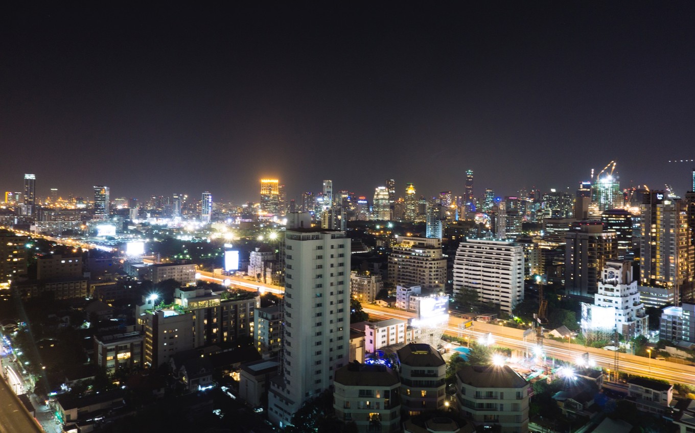 想要欣赏曼谷最绚烂的夜景，记得千万不能跟团游_夜色