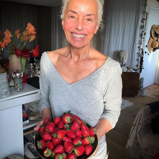64歲法國奶奶散發自信與優雅，20年如一日堅持練瑜伽保持少女身材 時尚 第14張
