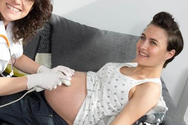 胎儿缺氧通常会提醒准妈妈,孕妇要多留意这3个