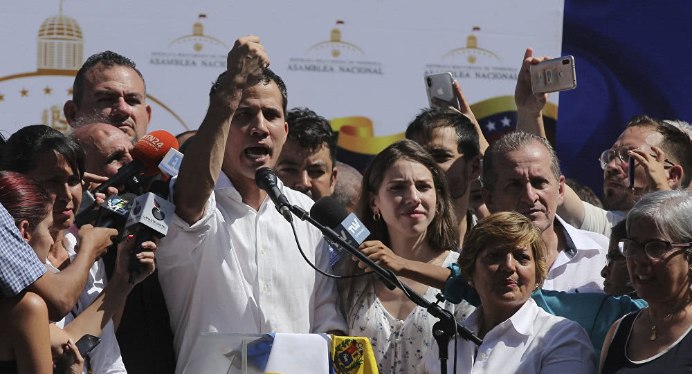 委内瑞拉总统马杜罗:未下令逮捕瓜伊多,靠宪法