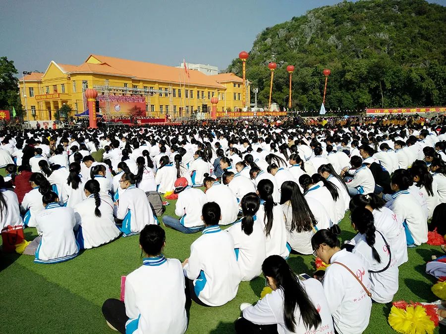 花山民族学校等23所县级文明校园的推荐评选工作,完成钟山县二高,公安