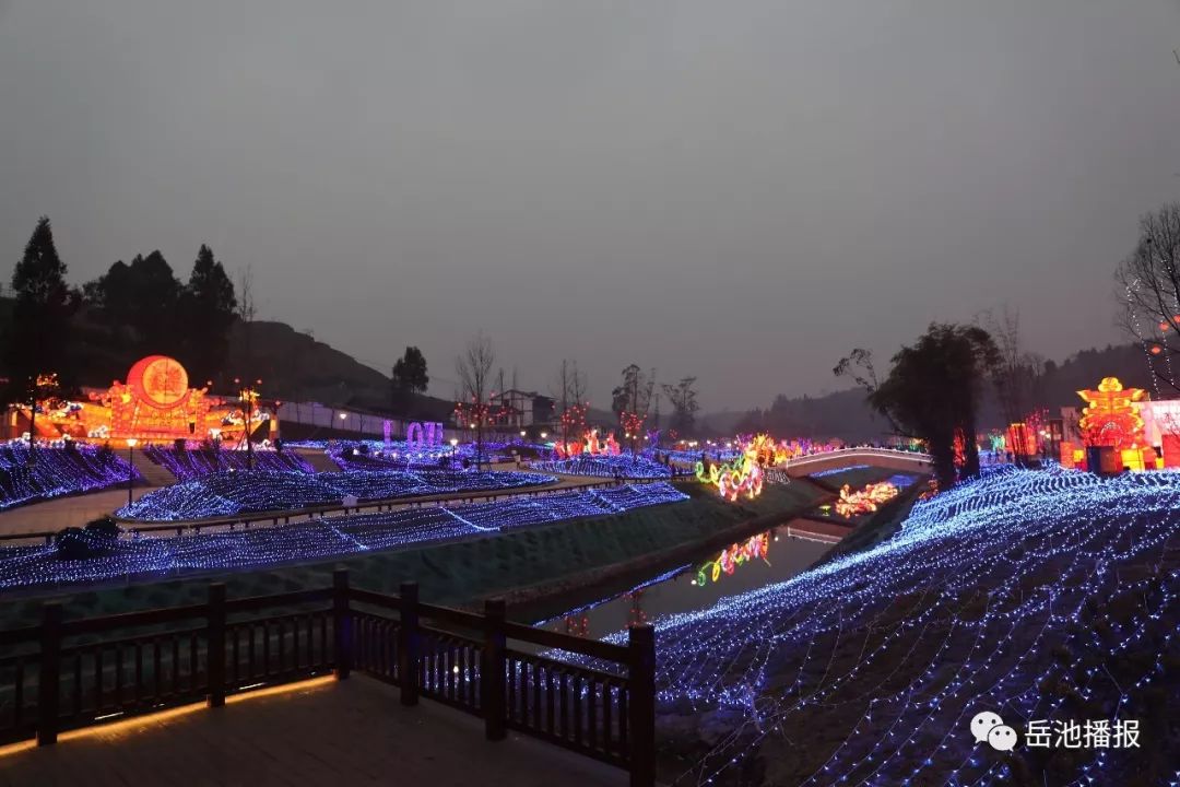 网红打卡点丨今年春节广安这里有灯会,自贡80名非遗传承人历时2个月