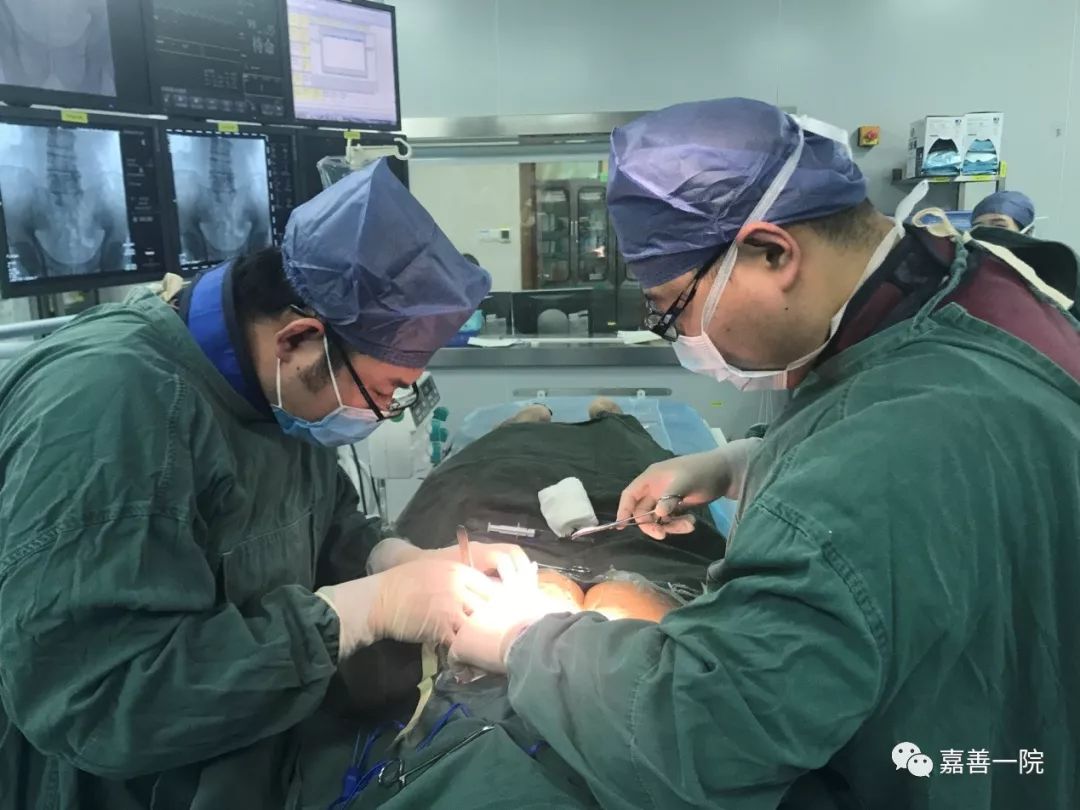 我院泌尿外科成功实施嘉兴市首例膀胱起搏器植入术