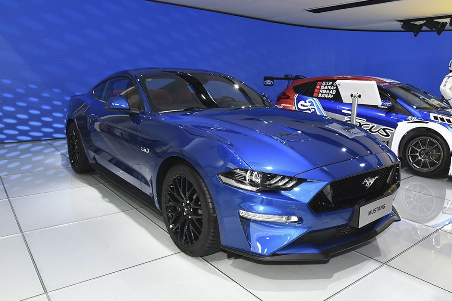 【配图为2018款 mustang 5.0l gt】