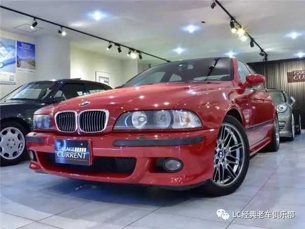 这个二手车店里卖的两台宝马e39看着真不错 Alpina