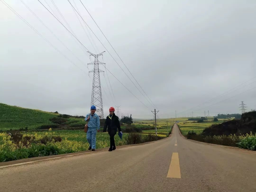 腊山村人口_山村图片