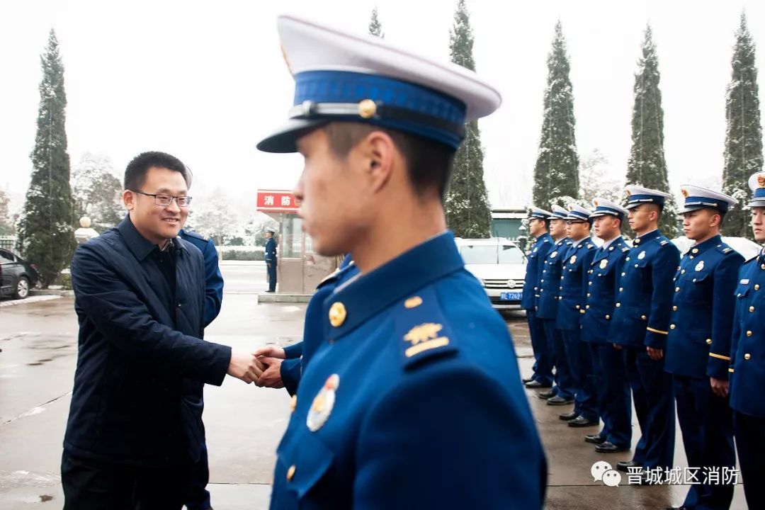 晋城城区区委副书记区政府党组书记代区长李晓峰一行春节前夕慰问城区