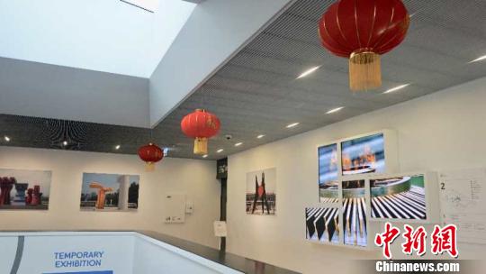 奧林匹克博物館亮起「中國紅」 巴赫將與當地華人共賀新春 未分類 第2張