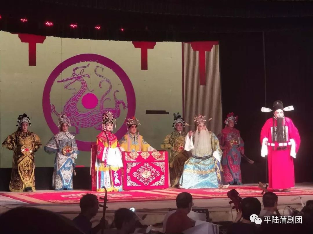 演出地点:河津玉泉寺庙会演出时间及剧目:正月初八晚场蒲剧《火焰驹》