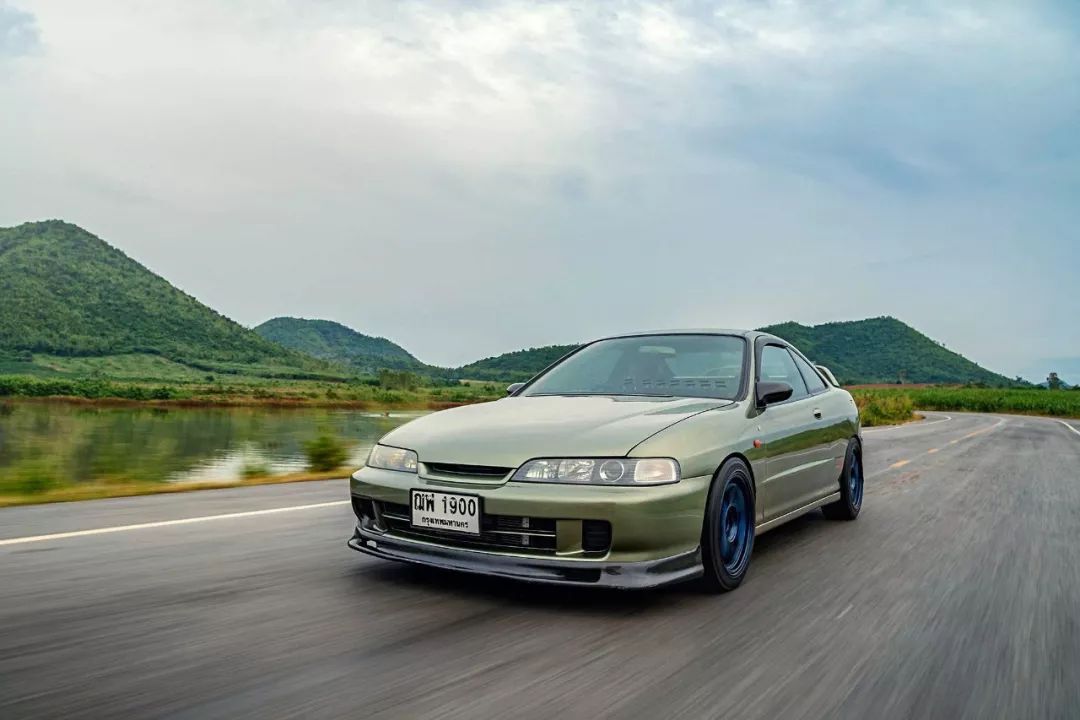 本田党 这颜色的本田integra type r dc2 怎么样?