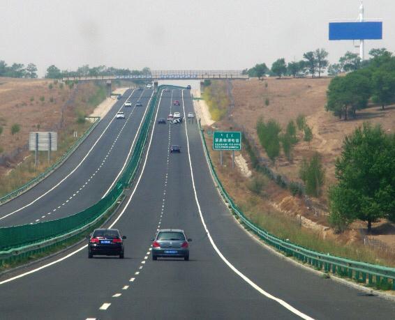 中国第一条不限速高速公路即将开通,能自动发