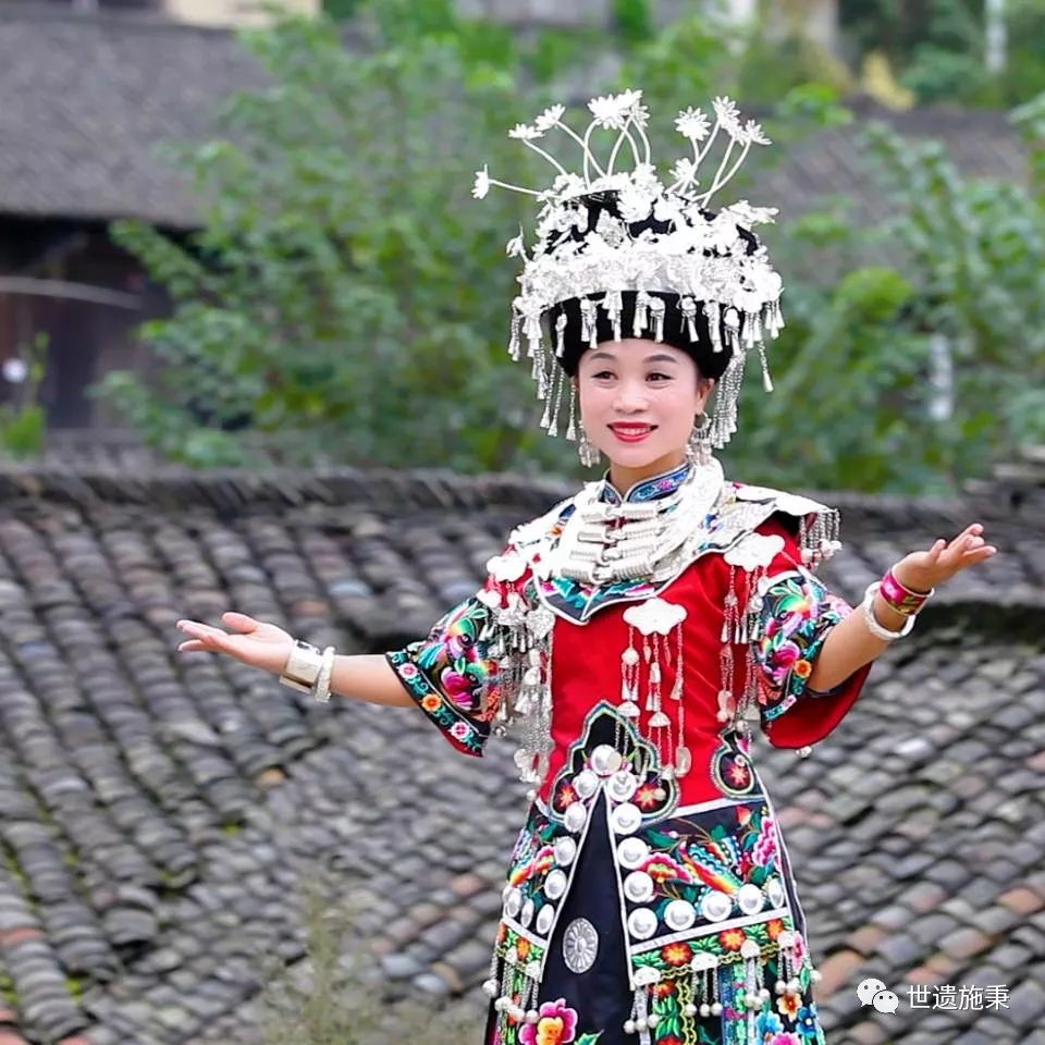 毛忠珍杨杰吴婷燕潘婷雷思琪雷芳芳阿蕾娥组合阿格妮依蓉儿(ps:活动