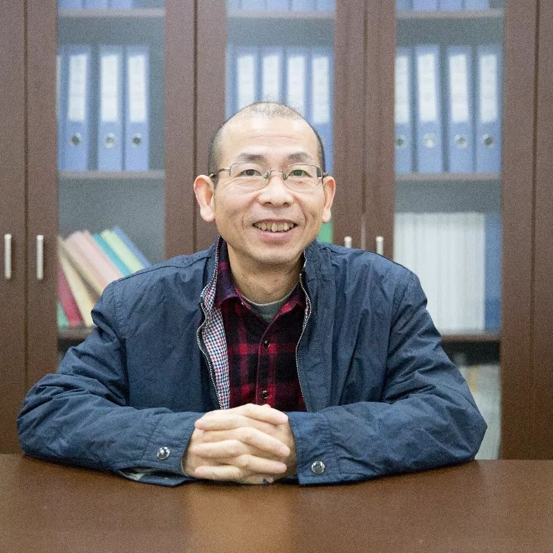 委员上海对外经贸大学教务处处长乔均 委员南京财经大学副校长傅培华