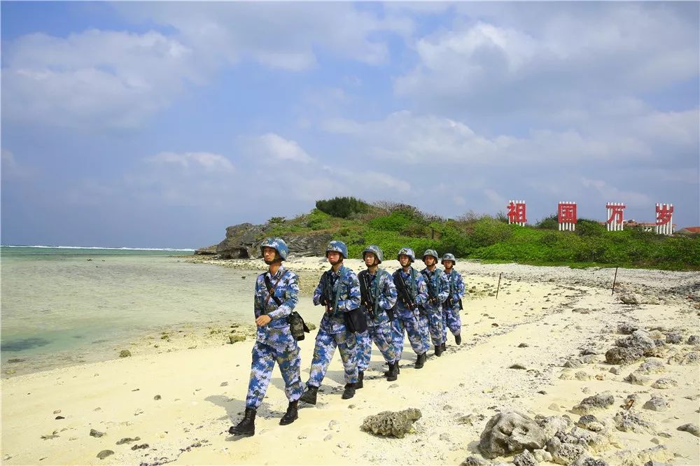 在默默守护还有更多的他们这是远在亚丁湾上的他们这是今天海岛上的