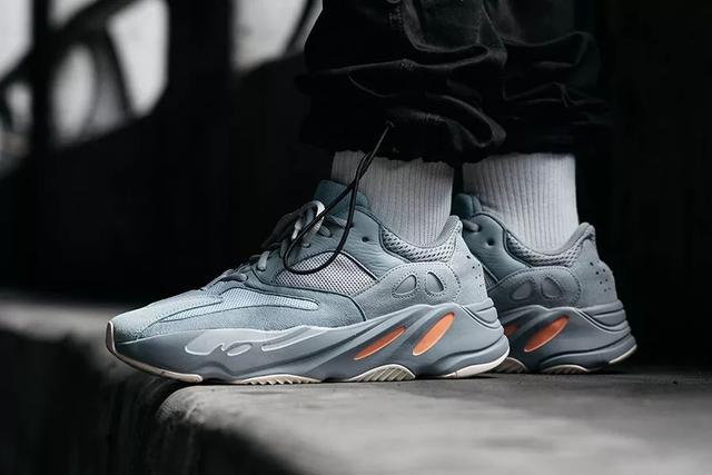 yeezy700紫薯怎么搭_yeezy500穿搭图片