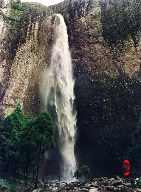 雁荡山被称为"寰中绝胜""海上名山""东南第一山",是全国十大名山之一