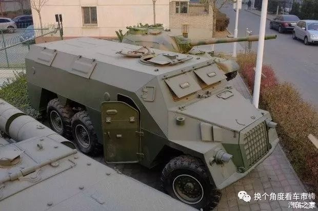 宋楠:解放军打击zd反恐第一车之64式装甲车
